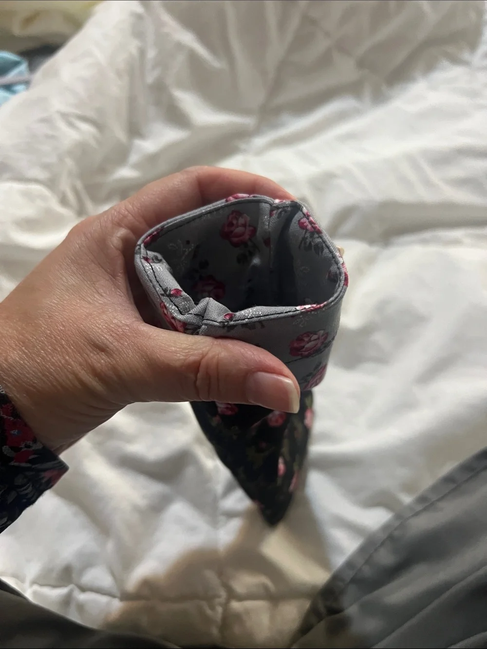 Floral Black Rose Glasses Sleeve